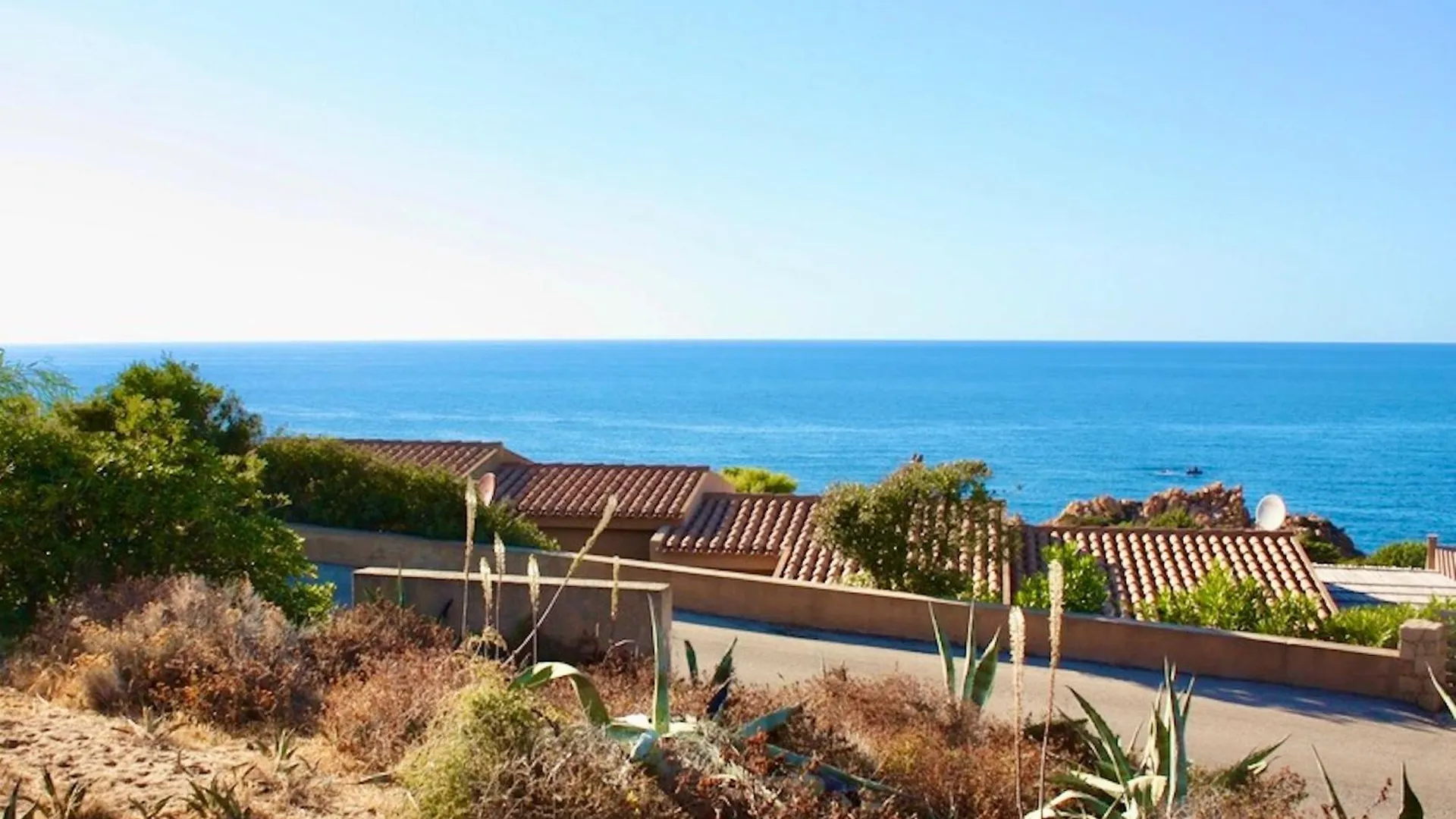 Residence In Costa Paradiso, Apartments With Private Outdoor Area מלון דירות