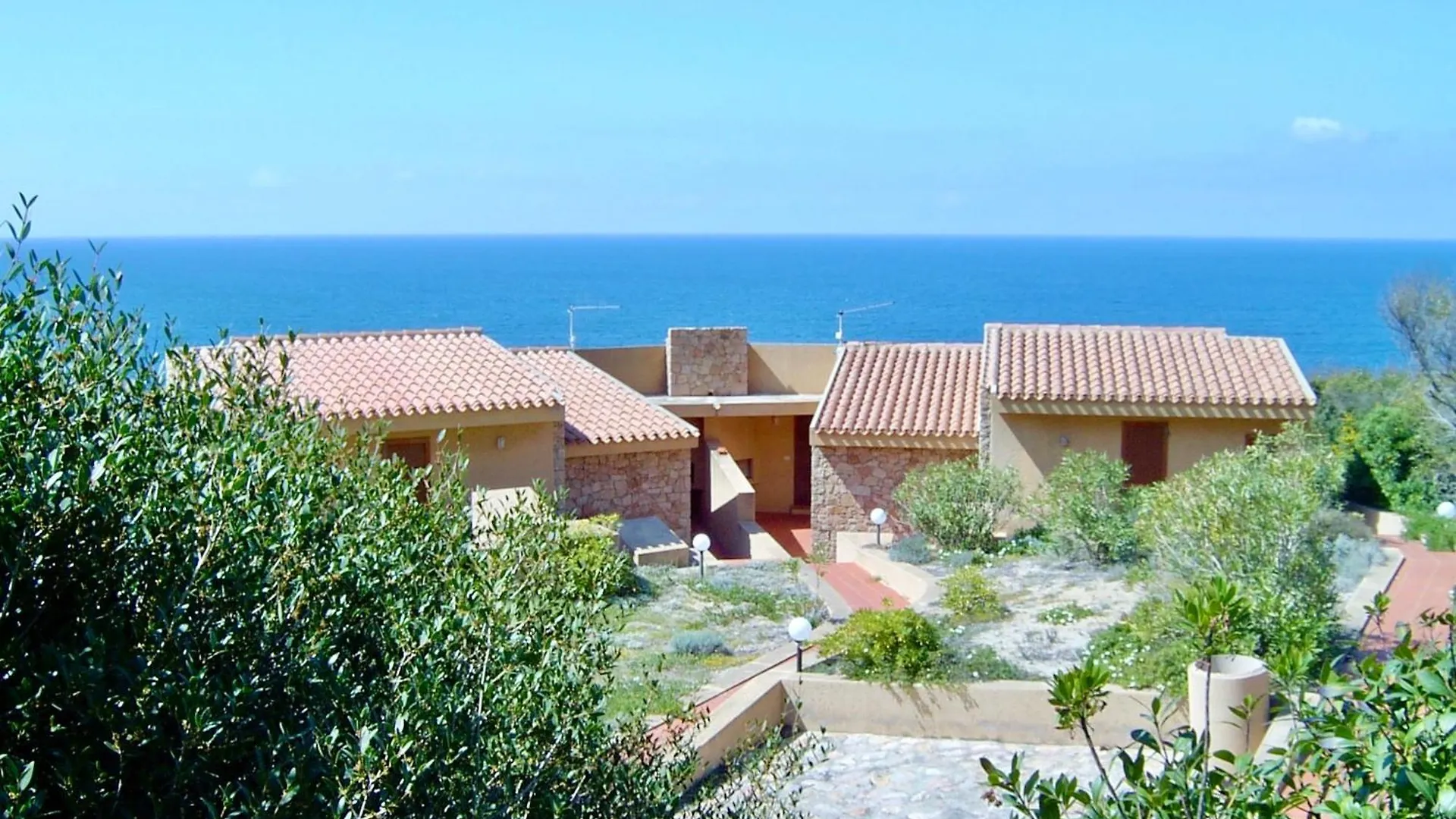 Residence In Costa Paradiso, Apartments With Private Outdoor Area